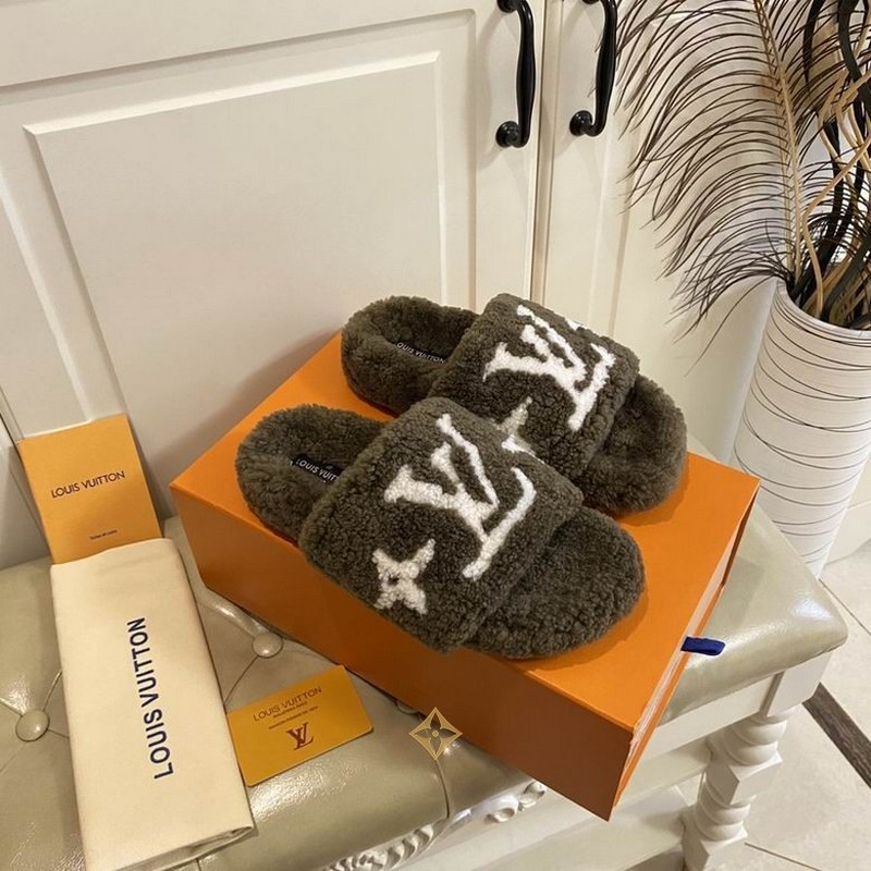 LV Women's Slippers 127